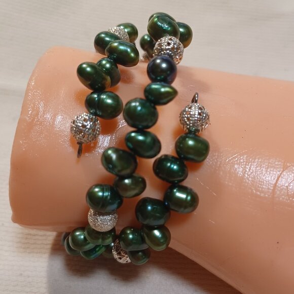 Green Fresh Water Pearl bracelet - Picture 2 of 2